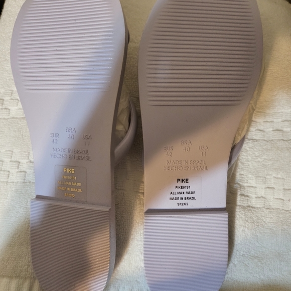 NWOT Steve Madden Pike Jelly Sandals Light Purple Size 11 - Picture 3 of 3